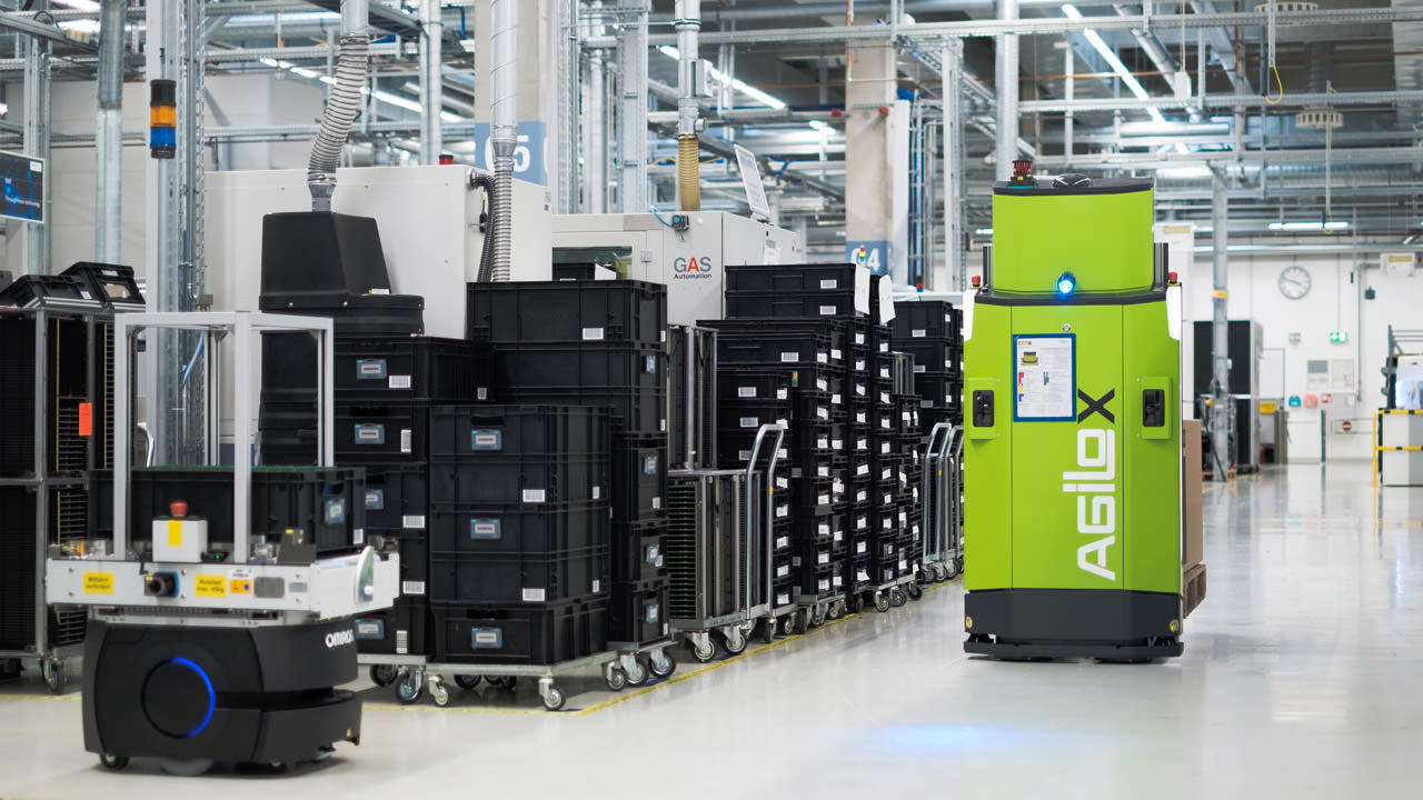 RTLS helps automated guided vehicles (AGVs) to stay out of each other's way.
