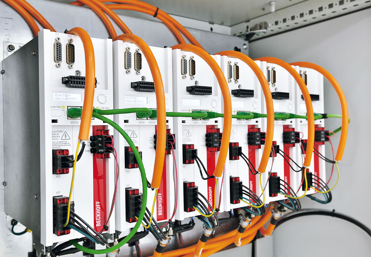 EtherCAT-based drive technology from Beckhoff including the AX5000 Servo Drives empower greater motion control capabilities and feedback across the machine, among other things. Picture: © Beckhoff