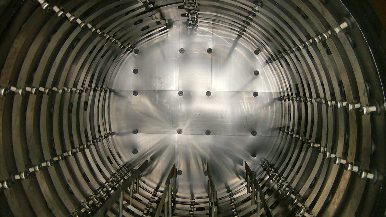 Vacuum furnace (interior)